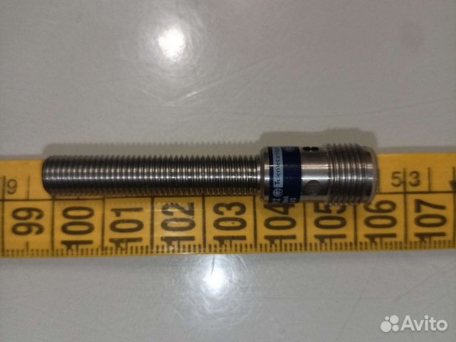 Индуктивный датчик XS608B1PAM12