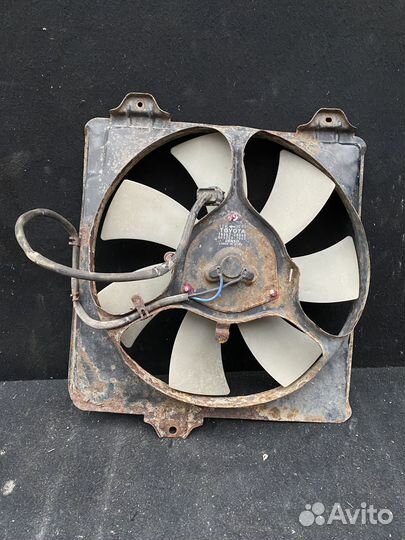 Диффузор с вентилятором Toyota Rav4 Xa20