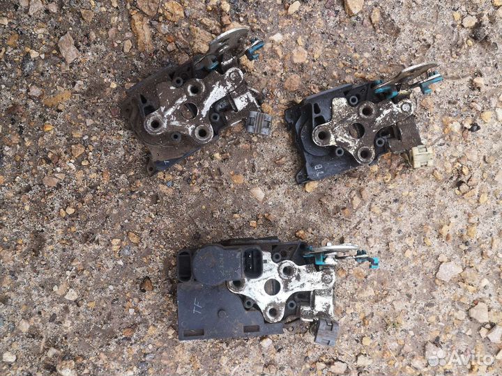 Замок передний правый Lanos