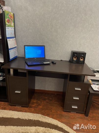 Стол письменный