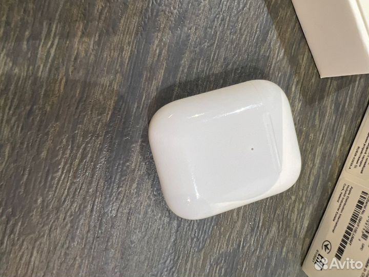 Беспроводные наушники apple airpods 1