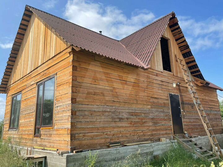 Дом 220 м² на участке 14 сот.