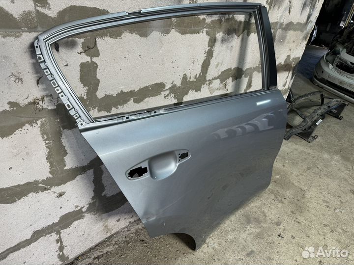 Дверь задняя правая Kia sportage 4