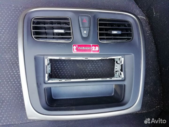 Кансоль торпеды панели рено логан 2