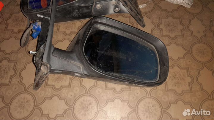 Зеркала toyota ist