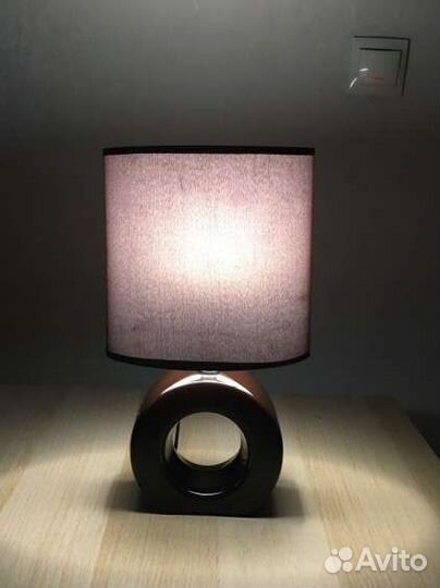 Лампа настольная