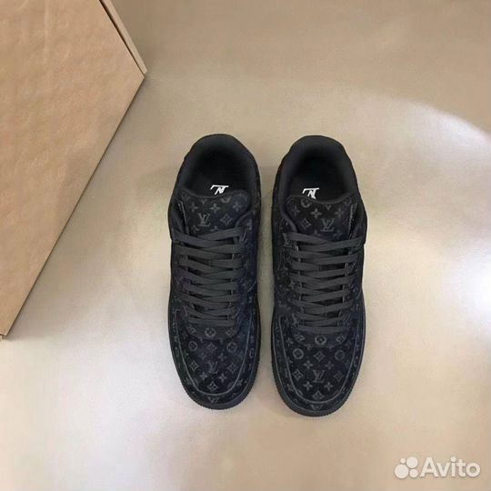 Элегантные кроссовки Louis Vuitton x Nike Air Force 1