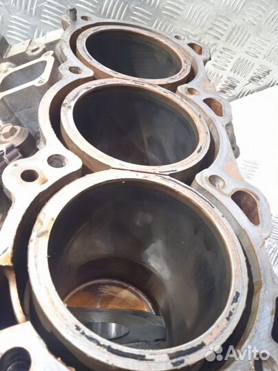 Блок двс VQ35 голый