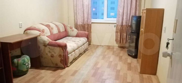 Комната 15 м² в 4-к., 8/17 эт.