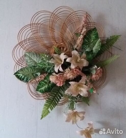 Панно из цветов на стену