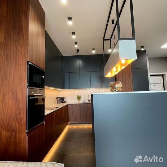 Кухонный гарнитур угловой в потолок на заказ