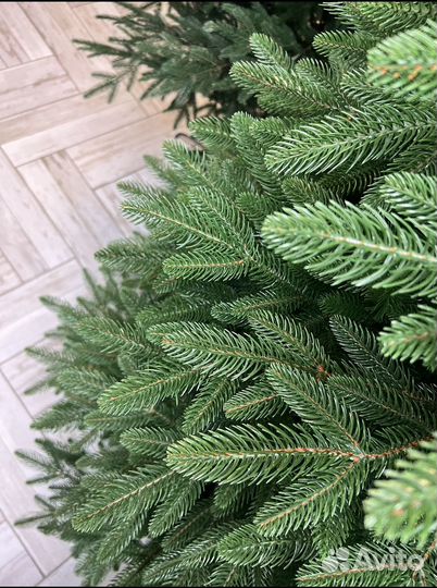 Елка искусственная