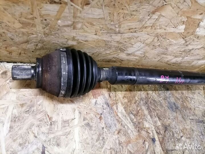 Привод передний правый Volkswagen Passat B7 1.4T