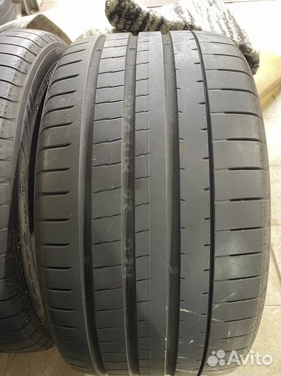 Yokohama Advan Sport V107 285/40 R22 и 325/35 R22 114Y