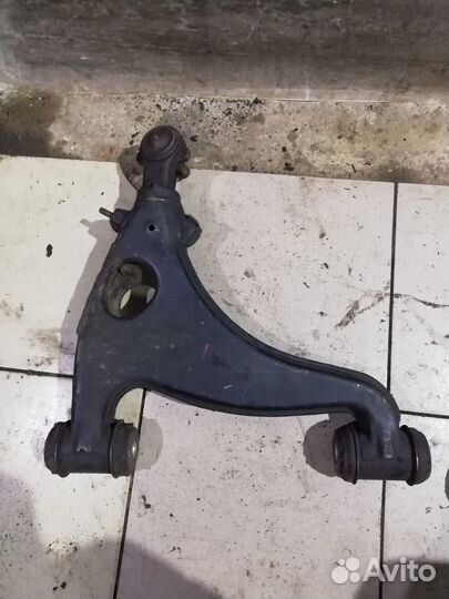 Рычаги передней подвески Mercedes W124