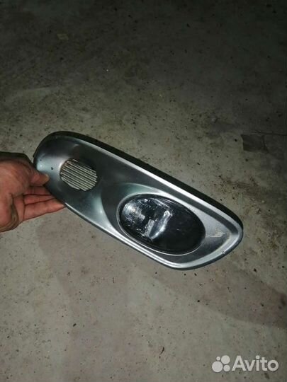 Противотуманная фара Nissan Cefiro