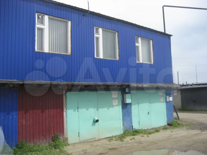 Гараж, > 30 м²