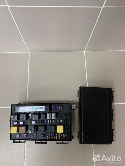 Блок предохранителей Opel Astra H