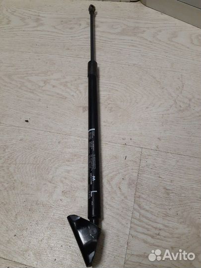 Амортизатор крышки багажника Outlander GF