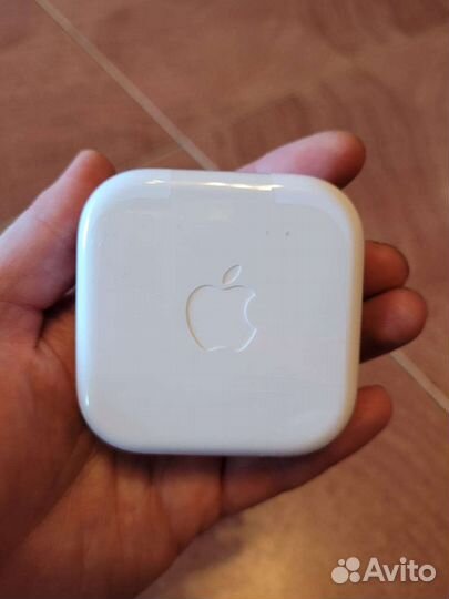 Проводные наушники новые