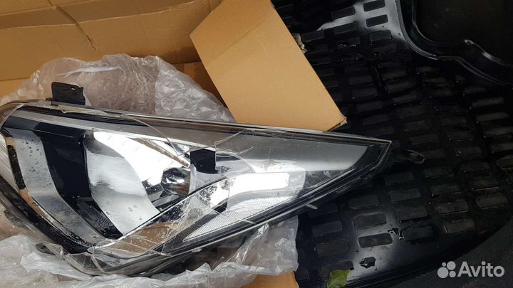 Фара на hyundai solaris 2011 2016