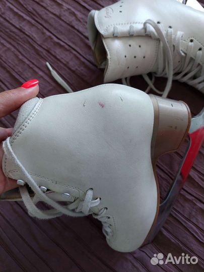 Фигурные коньки edea 215