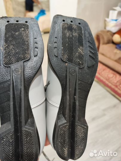 Лыжные ботинки