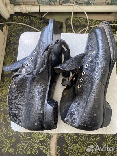 Продаются лыжные ботинки