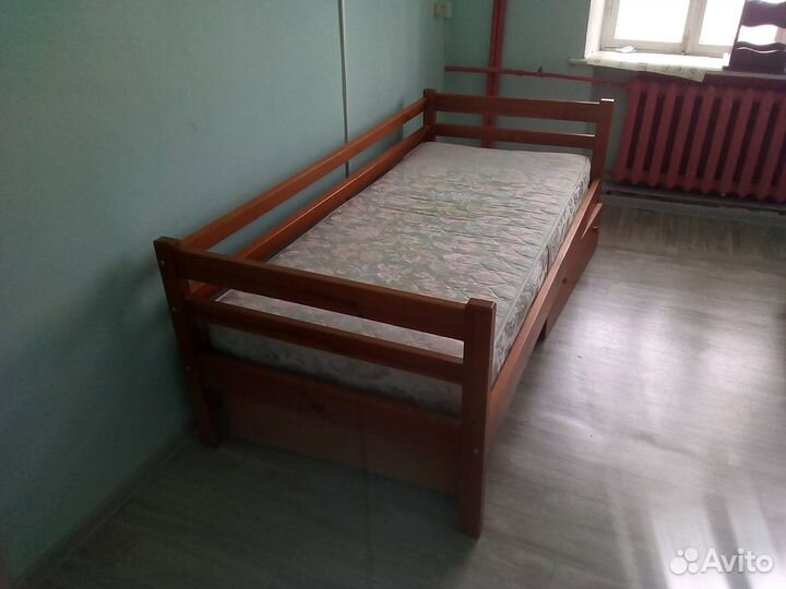 Кровать из массива 90200 состояние хорошее