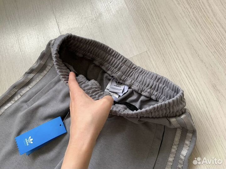 Спортивные штаны adidas мужские