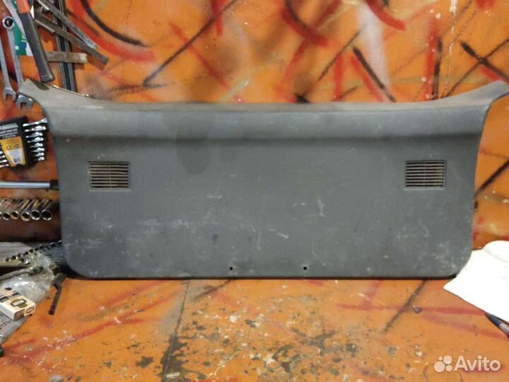 Обшивка двери багажника mitsubishi RVR 1992-1997