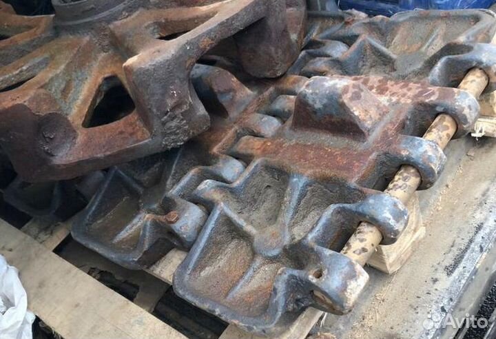 Гусеничное звено (трак, башмак) на дэк-251 дэк-321