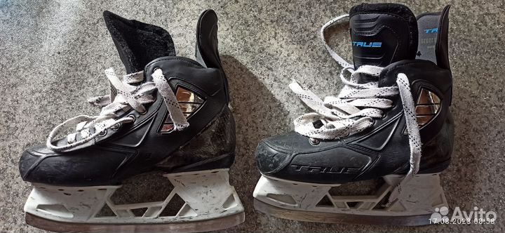 Коньки хоккейные True