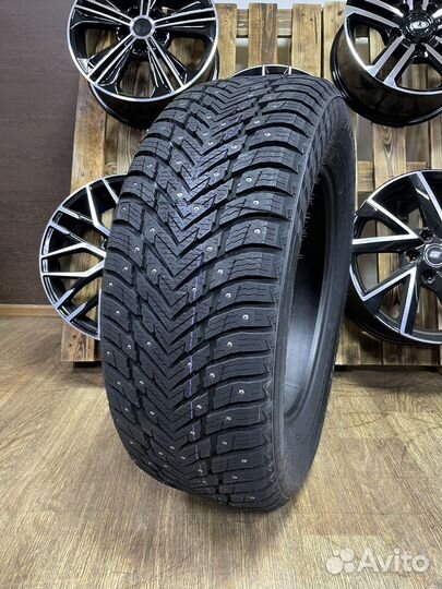 Nokian Tyres Hakkapeliitta 10p SUV 265/65 R18 114T