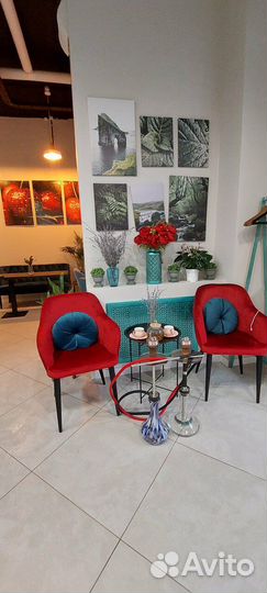 Кафе у метро Зорге