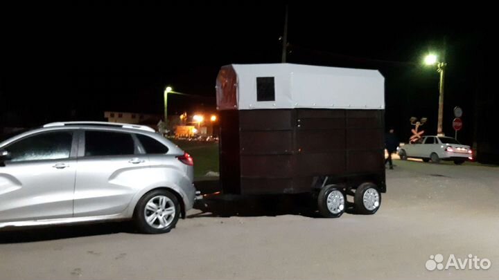 Коневозка прицеп