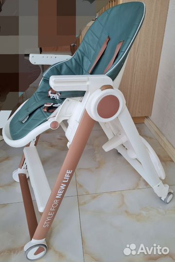 Стульчик для кормления happy baby berny v2