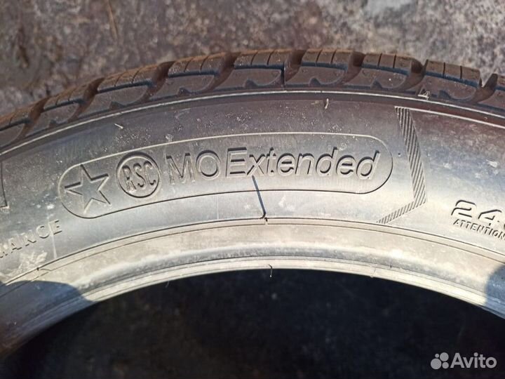 Goodyear UltraGrip 8 Performance 245/45 R18 100V