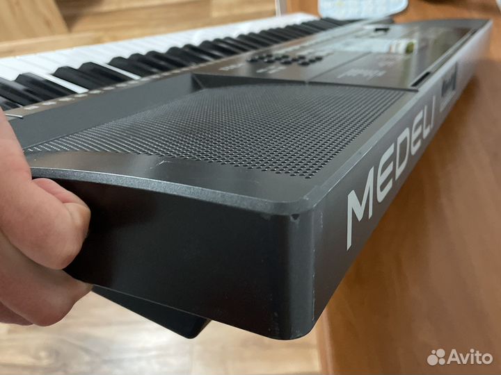 Синтезатор Medeli m311