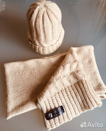 Головные уборы для женщин в ассортименте