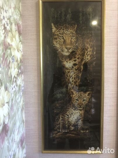 Картина с рамкой из алмазной мозайки