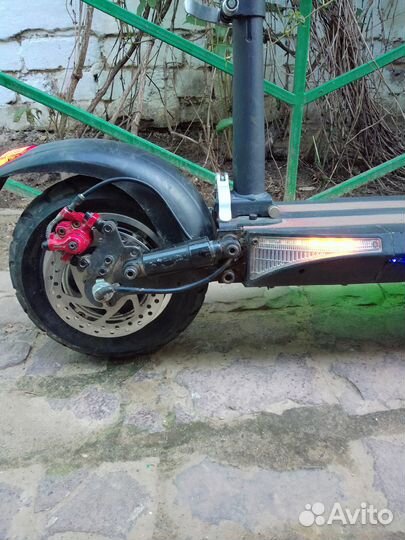 Электросамокат cugoo М 4