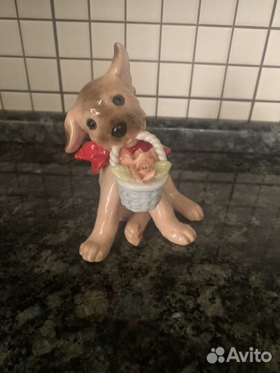 Фарфоровая статуэтка