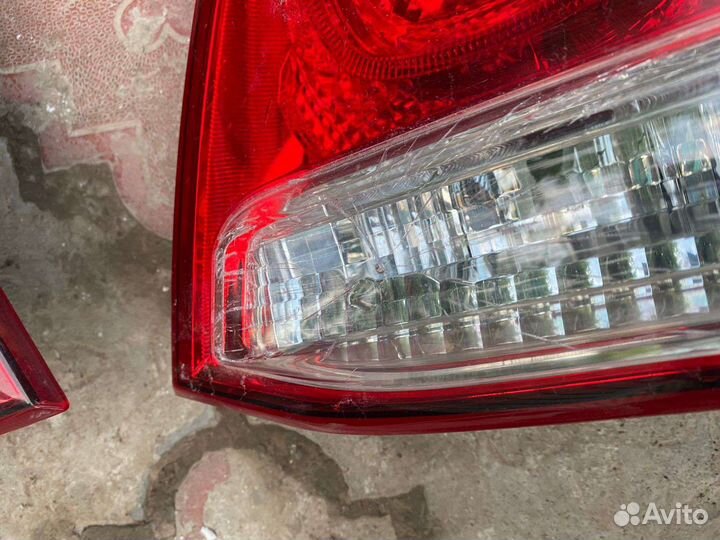 Задние фонари Toyota LC-200