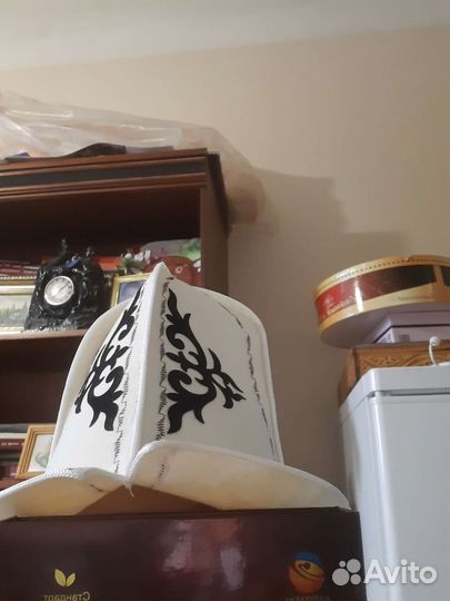 Киргизский головной убор из белого войлока