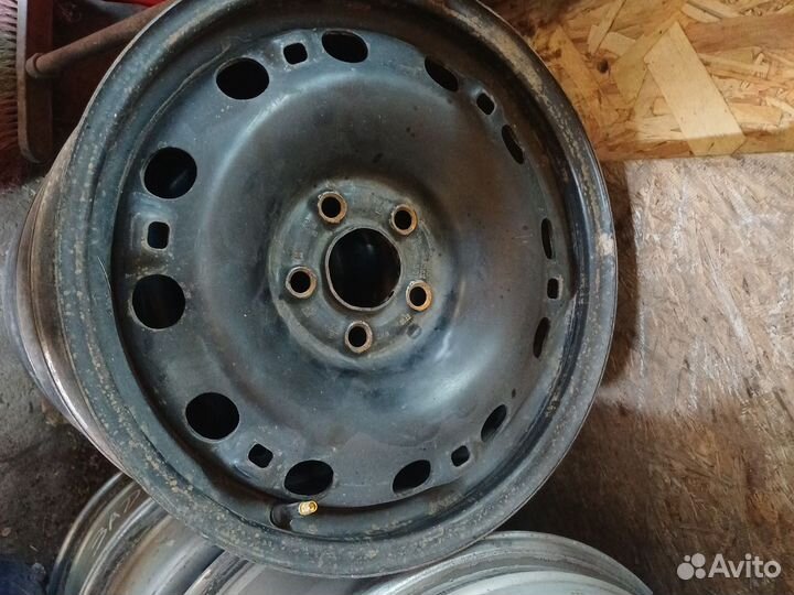 Диски штамповка 15 поло шкода