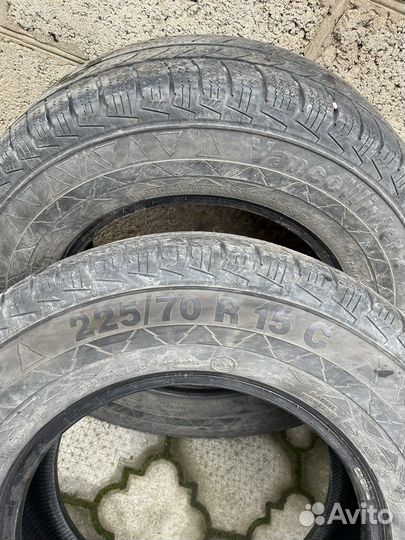 Continental VancoWinter 2 225/70 R15C