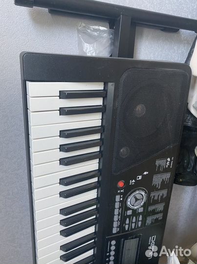 Синтезатор denn dek610