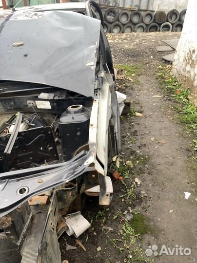 Левая боковина с передом на рено логан