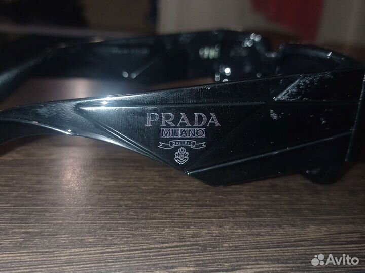 Солнечные очки prada